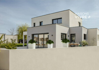 Maison contemporaine toit plat dans l'Ouest Lyonnais