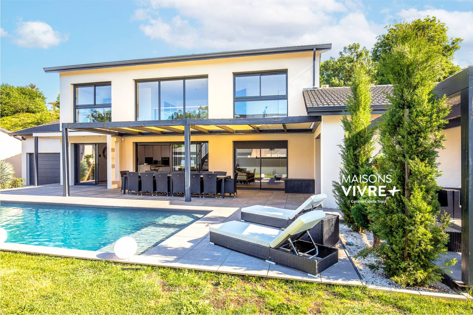 Grande maison moderne dans l'Ain