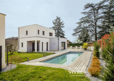 Maison contemporaine toit plat dans l'Ouest Lyonnais