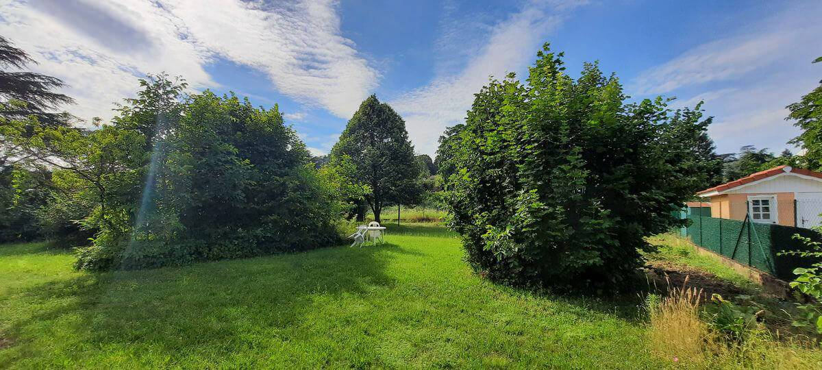 VENTE D’UN TERRAIN À CRÉPIEUX-LA-PAPE